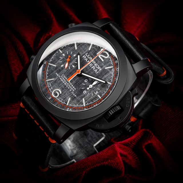 Panerai Luminor Luna Rossa PAM01037 Image 4